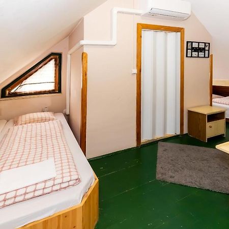 Bed and Breakfast Csillagtura Panzio Еґер Екстер'єр фото