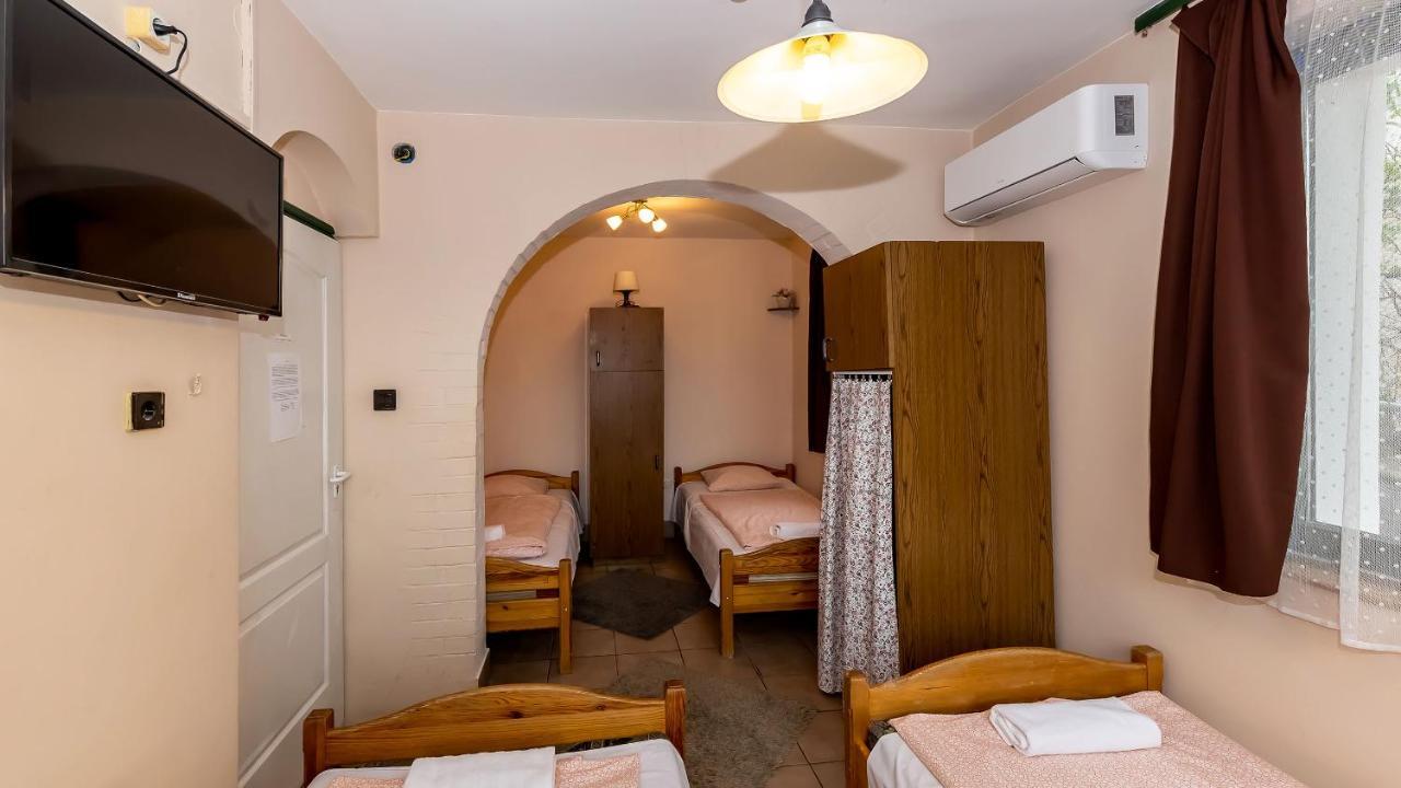 Bed and Breakfast Csillagtura Panzio Еґер Екстер'єр фото
