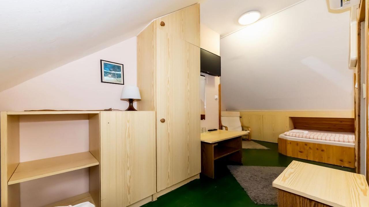 Bed and Breakfast Csillagtura Panzio Еґер Екстер'єр фото