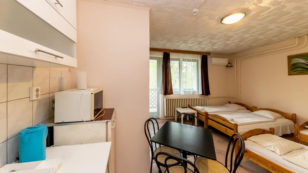 Bed and Breakfast Csillagtura Panzio Еґер Екстер'єр фото