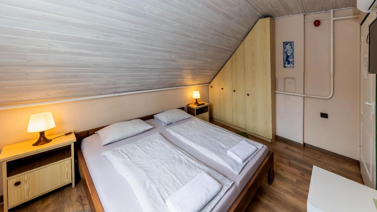 Bed and Breakfast Csillagtura Panzio Еґер Екстер'єр фото