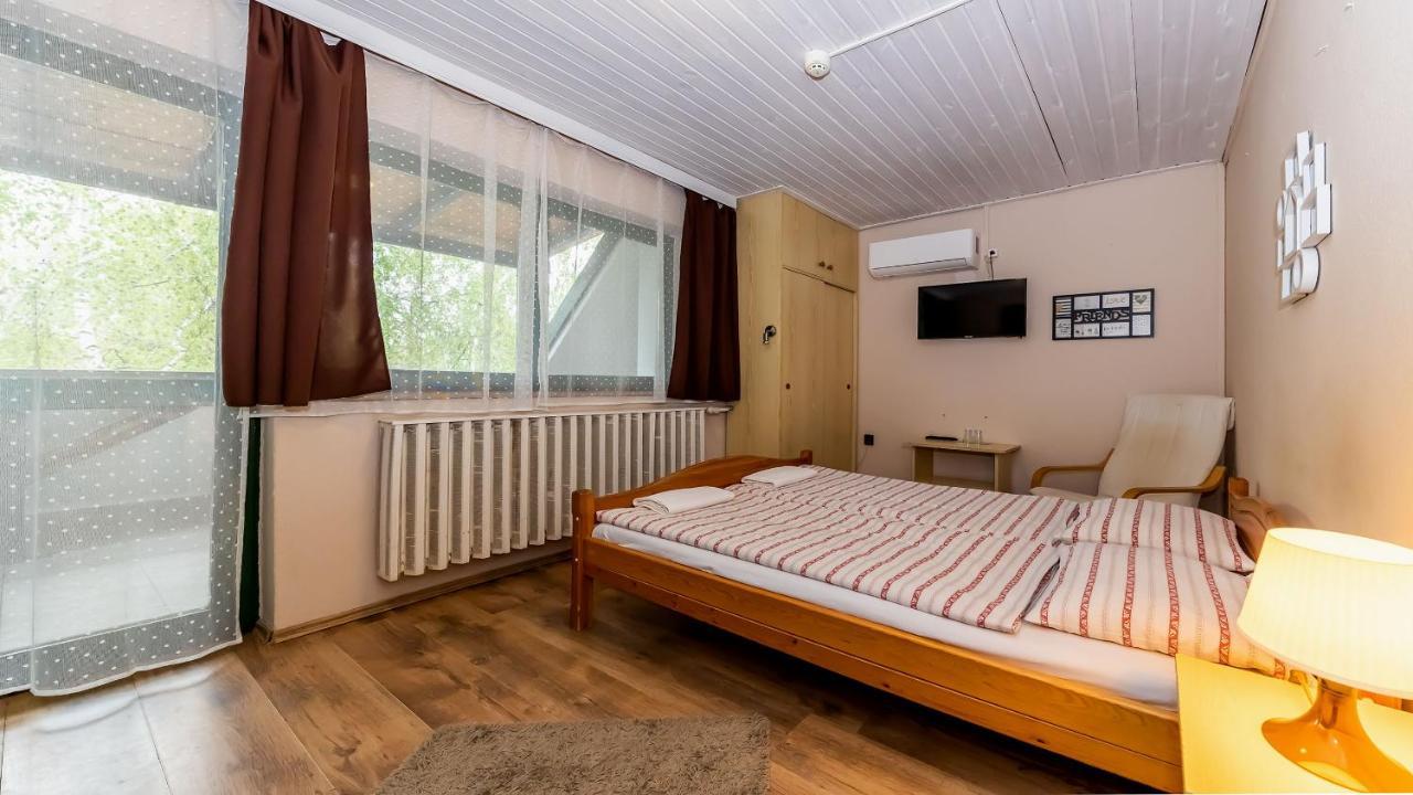 Bed and Breakfast Csillagtura Panzio Еґер Екстер'єр фото