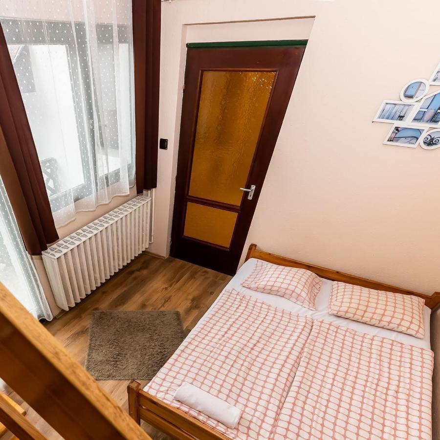 Bed and Breakfast Csillagtura Panzio Еґер Екстер'єр фото