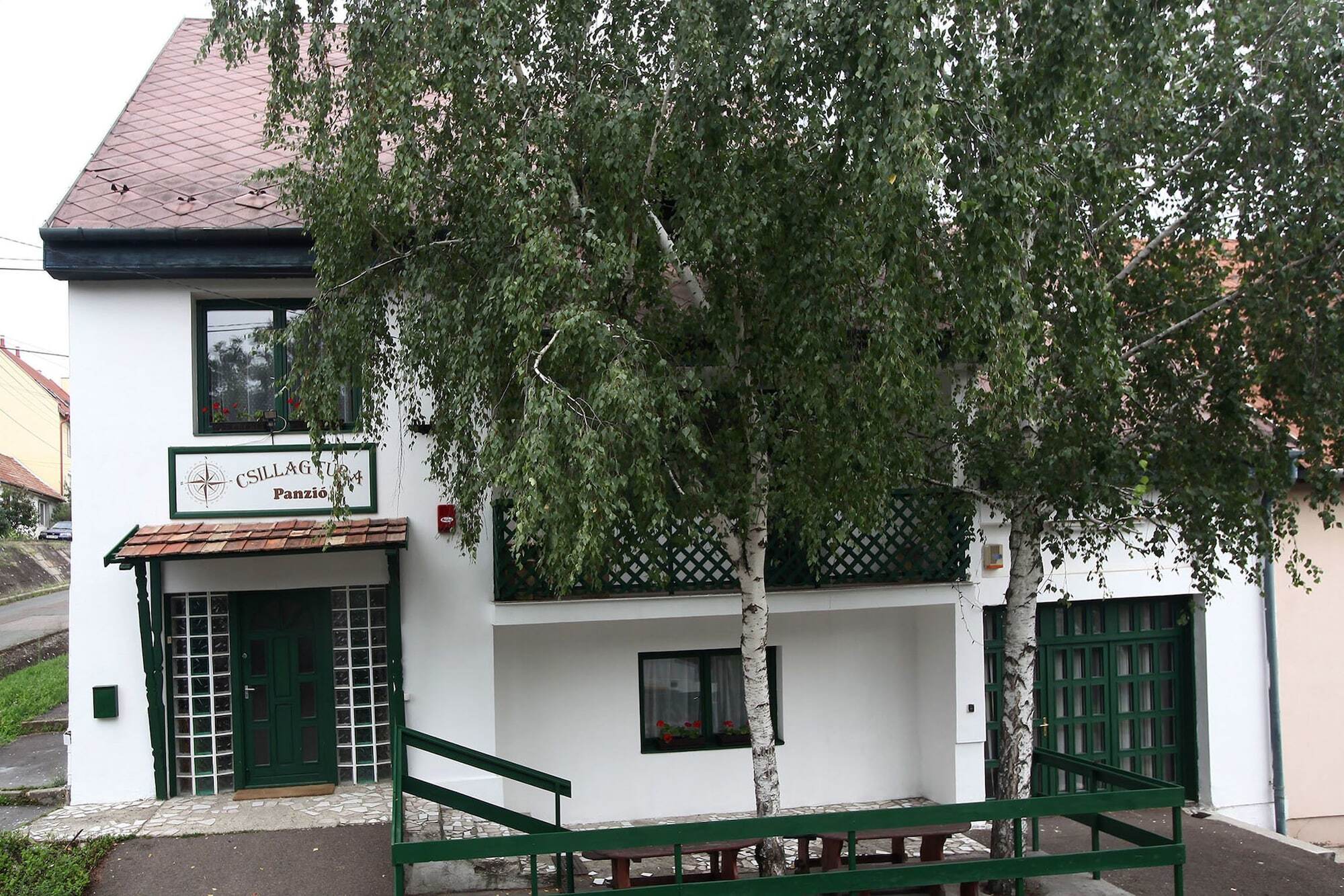 Bed and Breakfast Csillagtura Panzio Еґер Екстер'єр фото